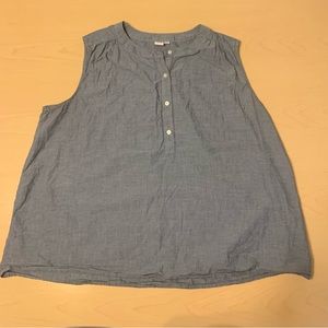 👕 Women’s XXL GAP Denim Shirt